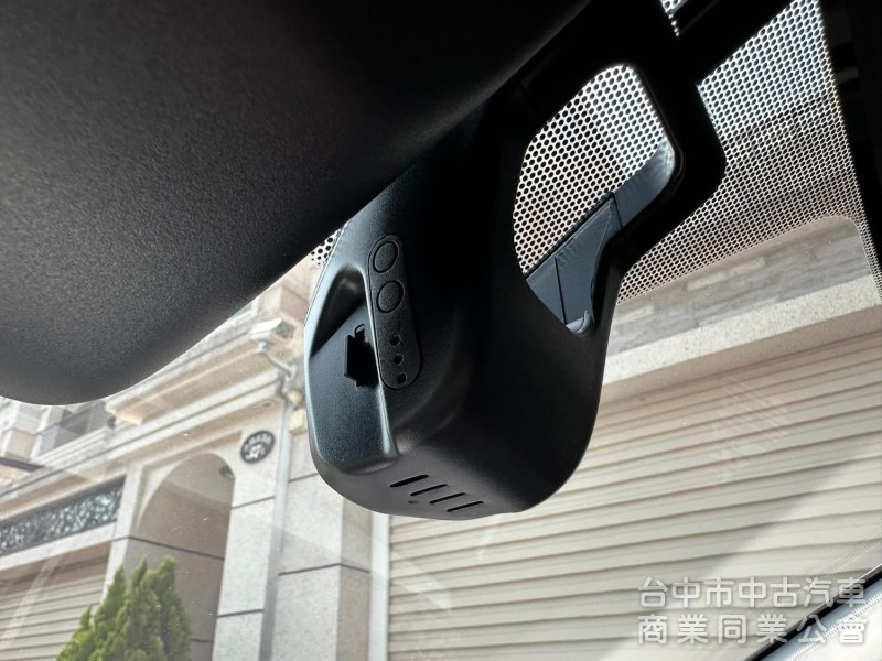 2017 TOYOTA RAV4 尊爵版  2.0L  原鈑件 ACC
