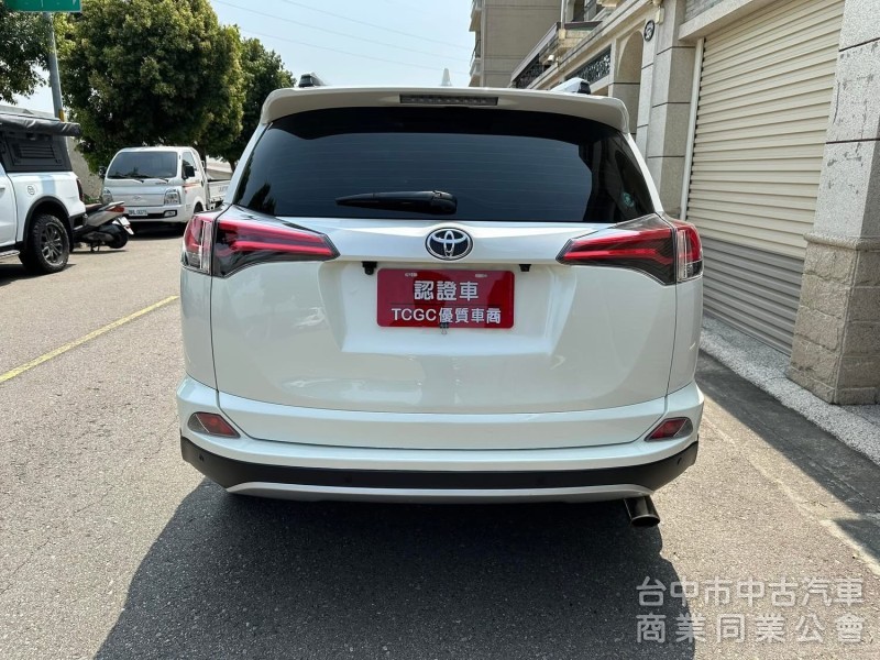 2017 TOYOTA RAV4 尊爵版  2.0L  原鈑件 ACC