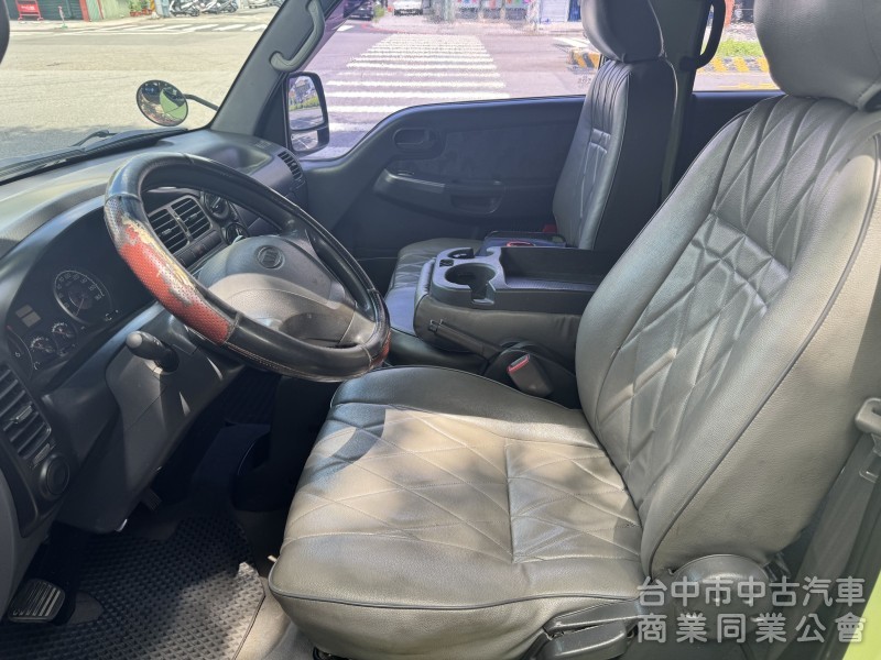 篷式 油壓尾門 車美車況佳 買回即可上路~