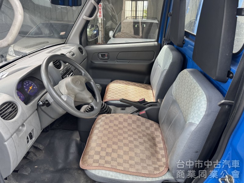 可全額貸 里程少 車美車況佳 全車無待修 買回即可上路~