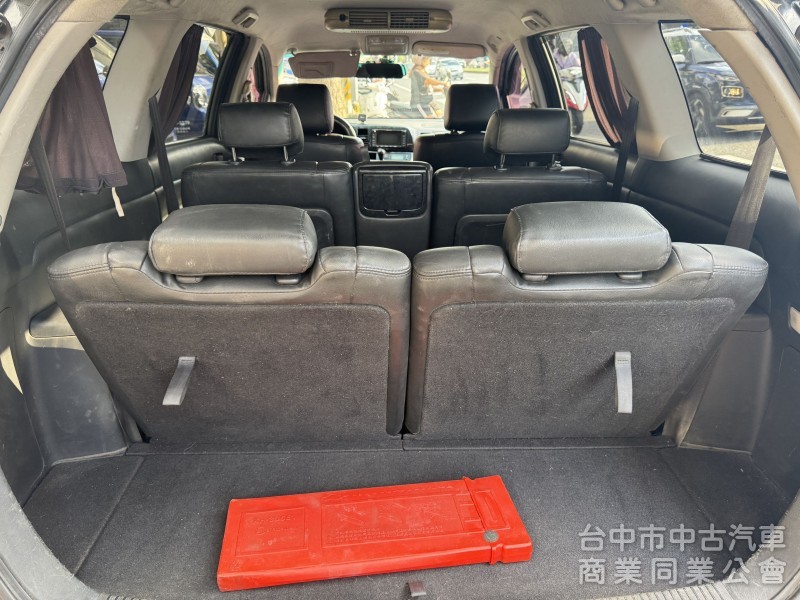 7人座 車美車況佳 買回即可上路~