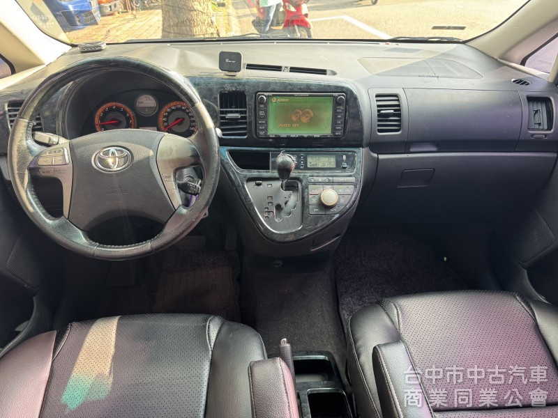 7人座 車美車況佳 買回即可上路~