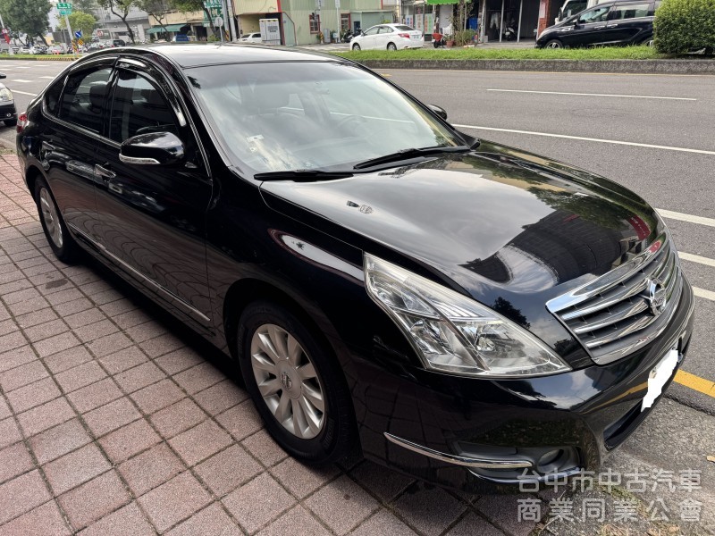 空間舒適 車美車況佳 買回即可上路~