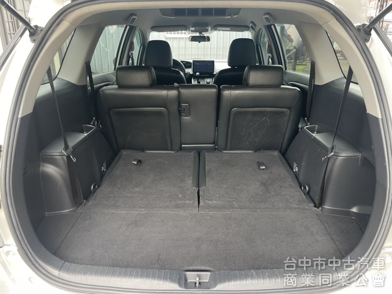 Toyota Wish 2016款 經典型 銀色 2016 TOYOTA WISH 2.0 小改款末代｜七人座大空間