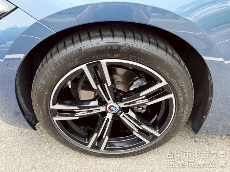BMW 4-Series Gran Coupé 2022款 420i M Sport 藍色