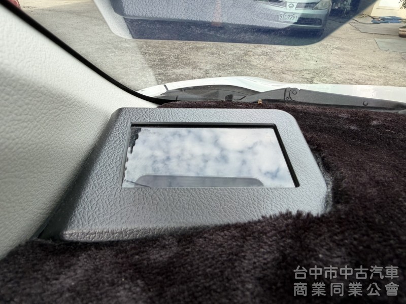 稀有釋出｜SIENTA 豪華版｜5人座大空間＋實跑三萬