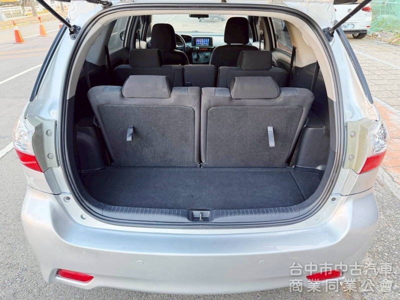 七人座大空間 二三排可平整化  原廠保養有記錄 原鈑件里程保證