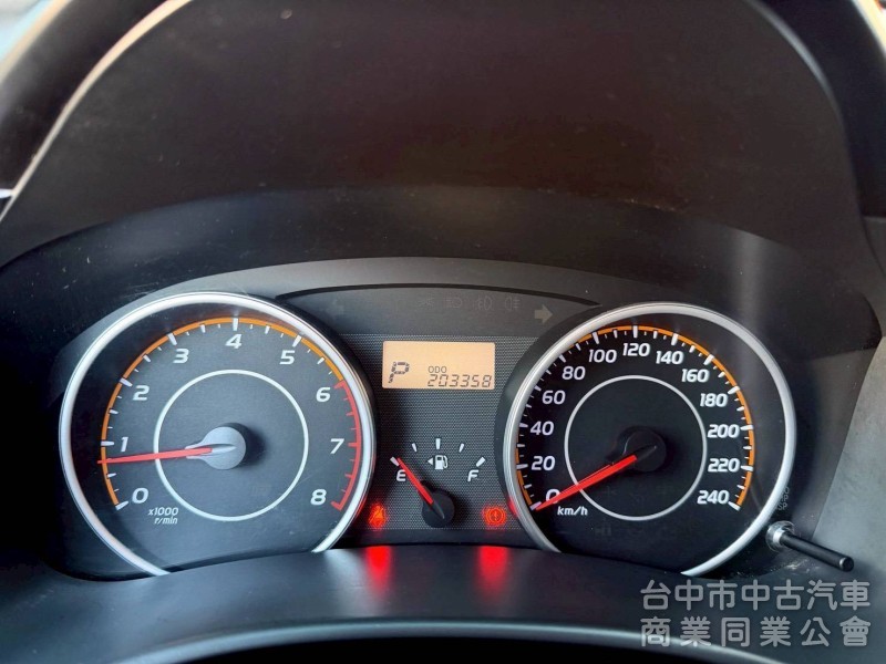 七人座大空間 二三排可平整化  原廠保養有記錄 原鈑件里程保證