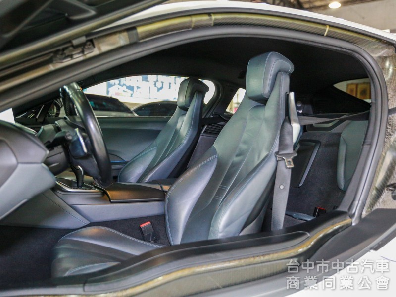 BMW i8 Coupe 2015款 手自排 1.5L