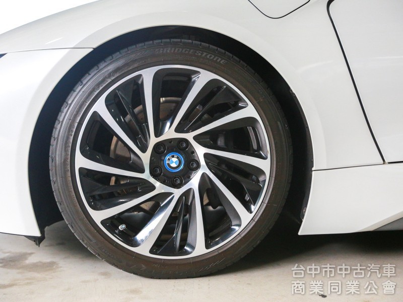 BMW i8 Coupe 2015款 手自排 1.5L