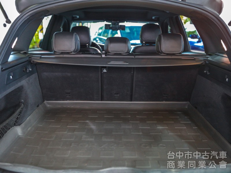 Mercedes-Benz GLC GLC300 2020款 手自排 2.0L