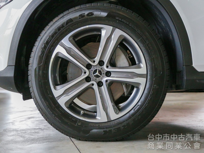 Mercedes-Benz GLC GLC300 2020款 手自排 2.0L