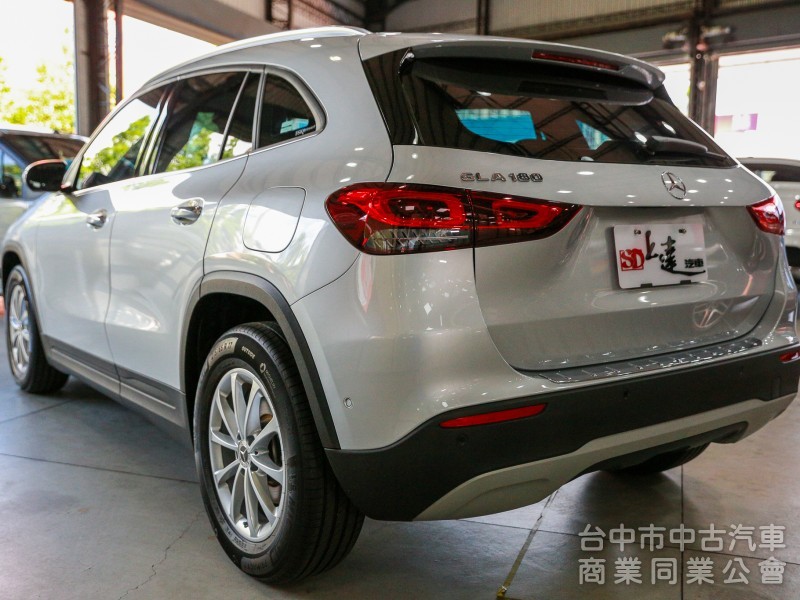 Mercedes-Benz GLA GLA180 2022款 手自排