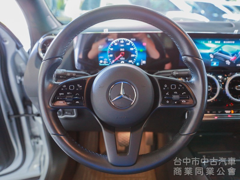 Mercedes-Benz GLA GLA180 2022款 手自排