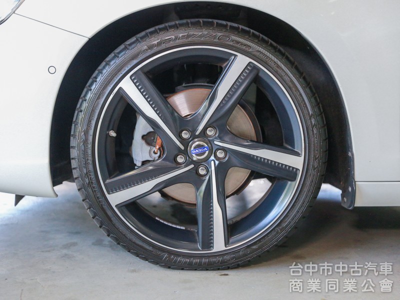 Volvo S60 2015款 手自排 2.0L