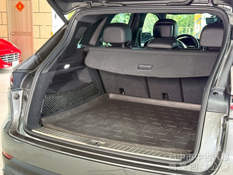 Porsche Cayenne 2018款 3.0T 灰色