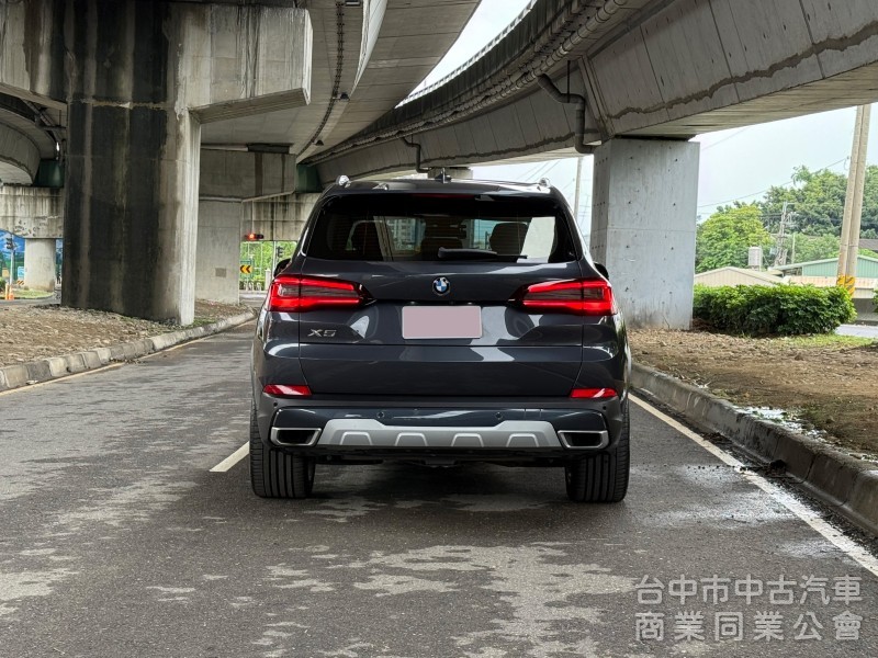 BMW X5 2020款 xDrive40i 旗艦版