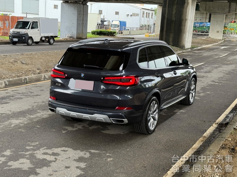BMW X5 2020款 xDrive40i 旗艦版