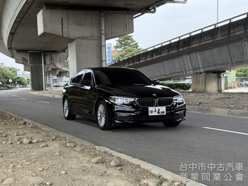 2017 BMW 5-Series Sedan 530i Luxury