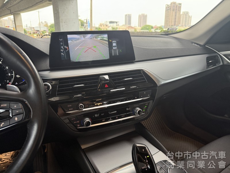 2017 BMW 5-Series Sedan 530i Luxury