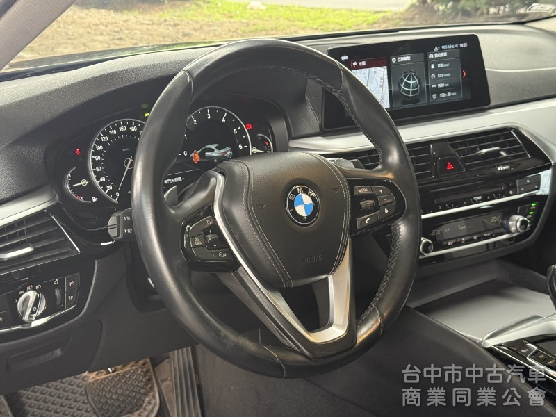 2017 BMW 5-Series Sedan 530i Luxury