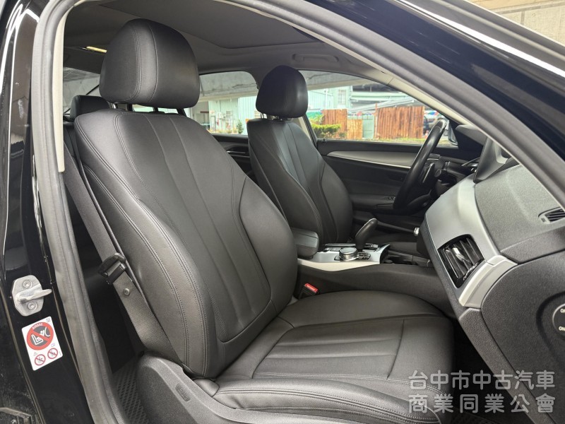 2017 BMW 5-Series Sedan 530i Luxury