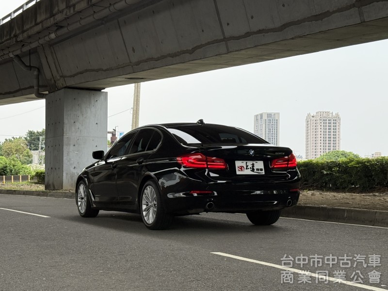 2017 BMW 5-Series Sedan 530i Luxury
