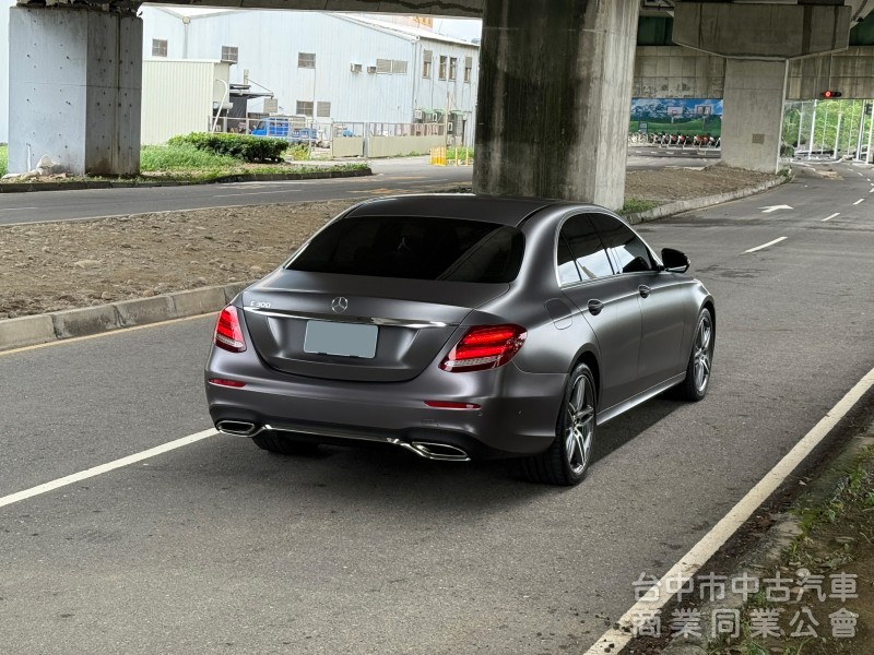 2019 M-Benz E-Class Sedan E300運動版