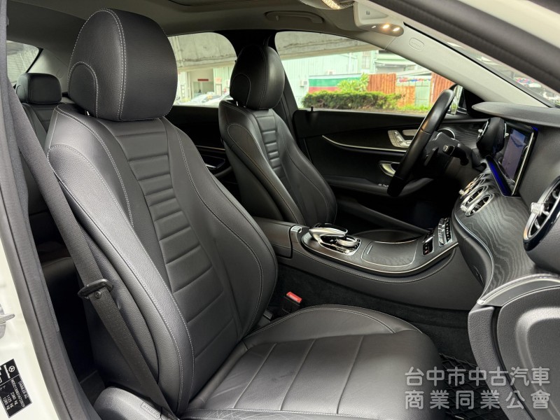 2019 M-Benz E-Class Sedan E300運動版