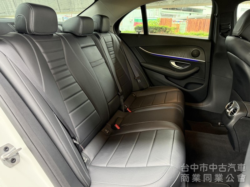 2019 M-Benz E-Class Sedan E300運動版