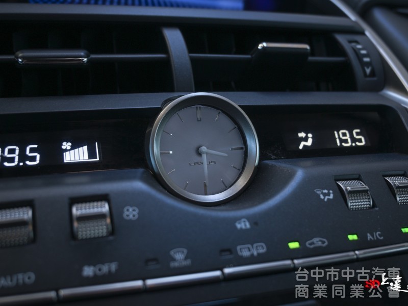 2020 LEXUS NX200豪華版