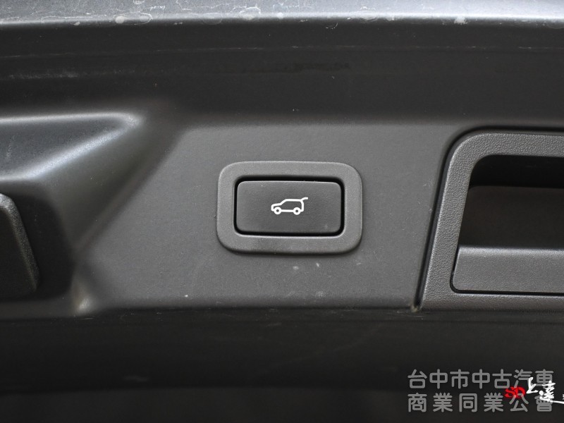 2018 Land Rover Range Rover Velar S P250 紅色