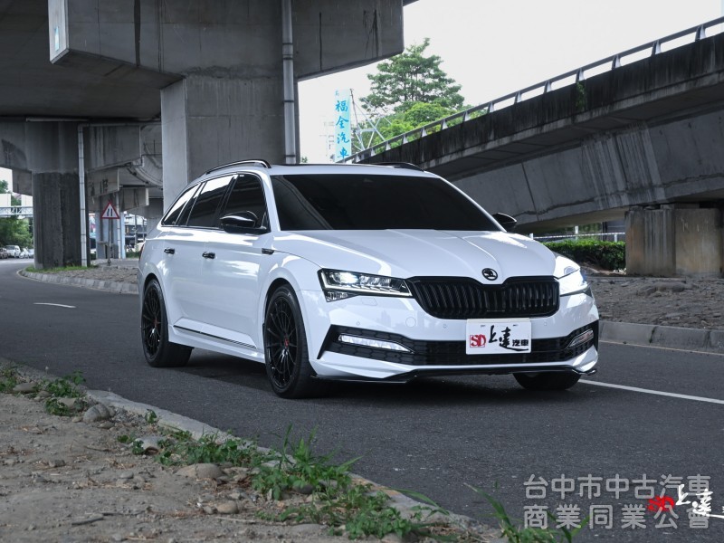 2022 Skoda Superb Combi 2.0 TSI SportPlus 4x4