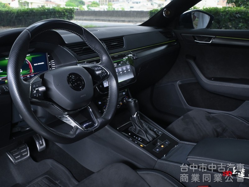 2022 Skoda Superb Combi 2.0 TSI SportPlus 4x4