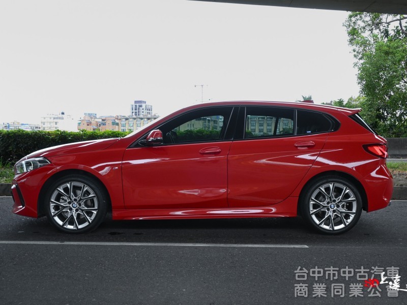 2022 BMW 1-Series 118i Edition ColorVision