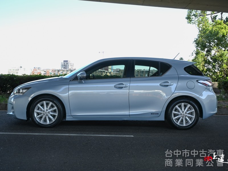 2011 Lexus CT 200h 豪華版