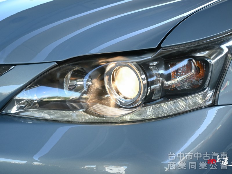 2011 Lexus CT 200h 豪華版