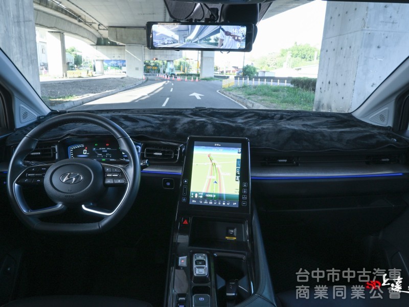 2023 Hyundai Custin GLT-B VIP 