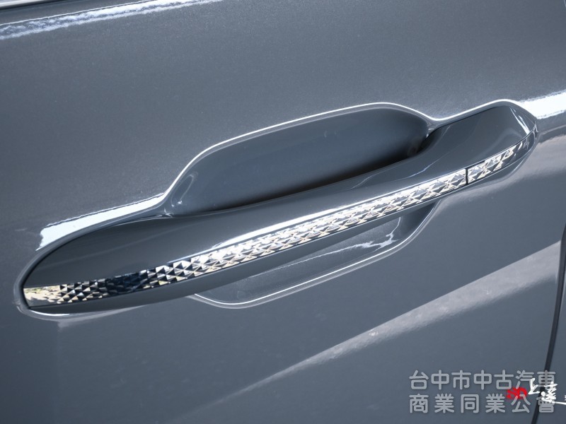 2023 Hyundai Custin GLT-B VIP 