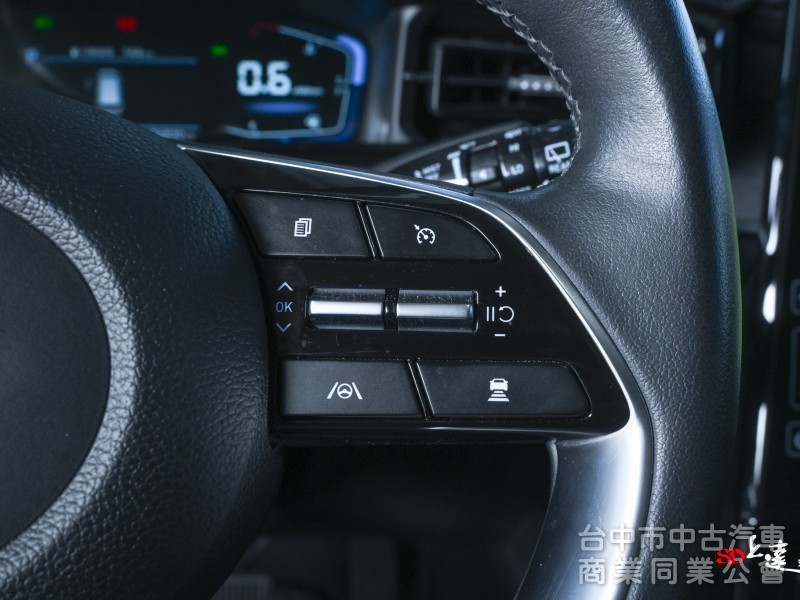 2023 Hyundai Custin GLT-B VIP 