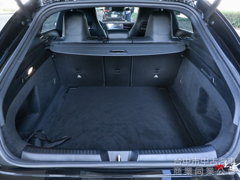 2021 M-Benz CLA Shooting Brake CLA200