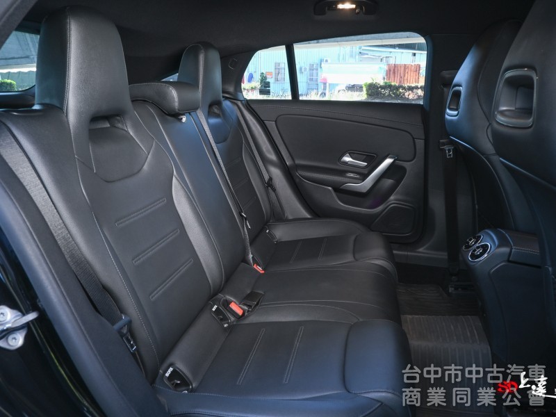 2021 M-Benz CLA Shooting Brake CLA200