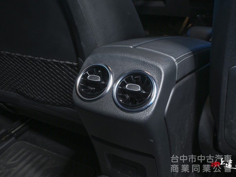 2021 M-Benz CLA Shooting Brake CLA200