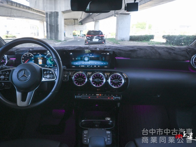 2021 M-Benz CLA Shooting Brake CLA200