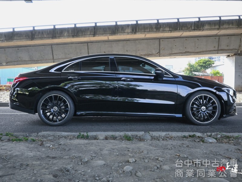 2019 M-Benz CLA200