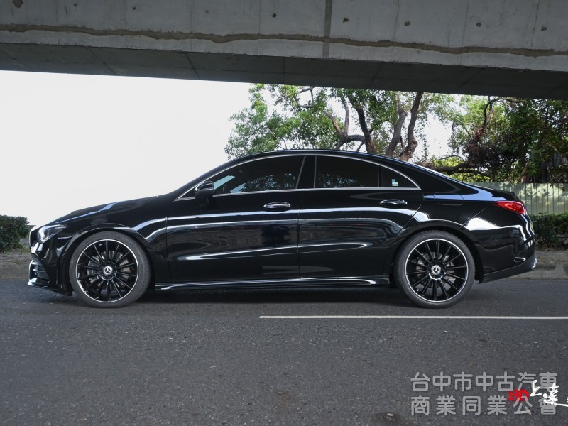 2019 M-Benz CLA200