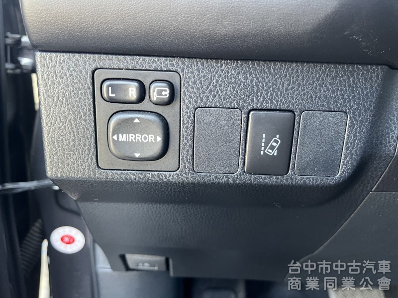 2017年 RAV4 2.0尊爵 有ACC版本 車道偏移警示