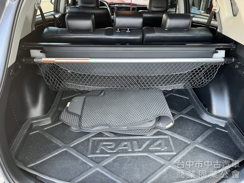 2017年 RAV4 2.0尊爵 有ACC版本 車道偏移警示
