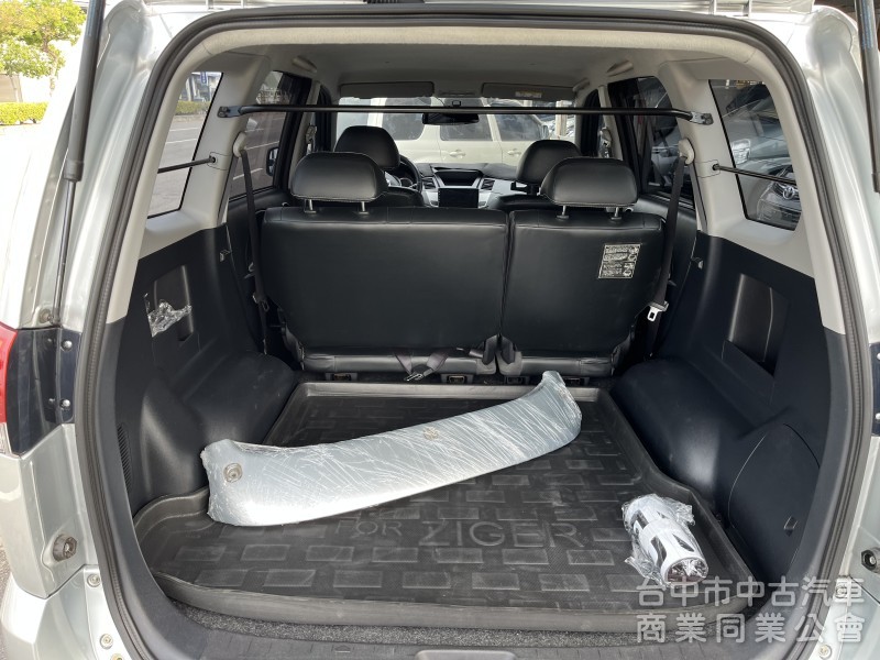 2018年 ZINGER 2.4 好開耐操空間大 可變客貨車