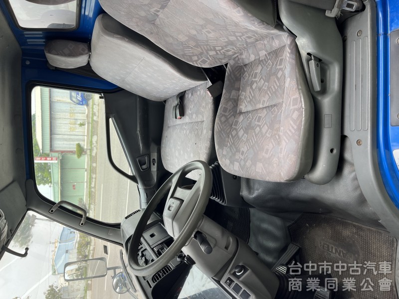 2003年 堅達三噸半 六輪  含車廂！